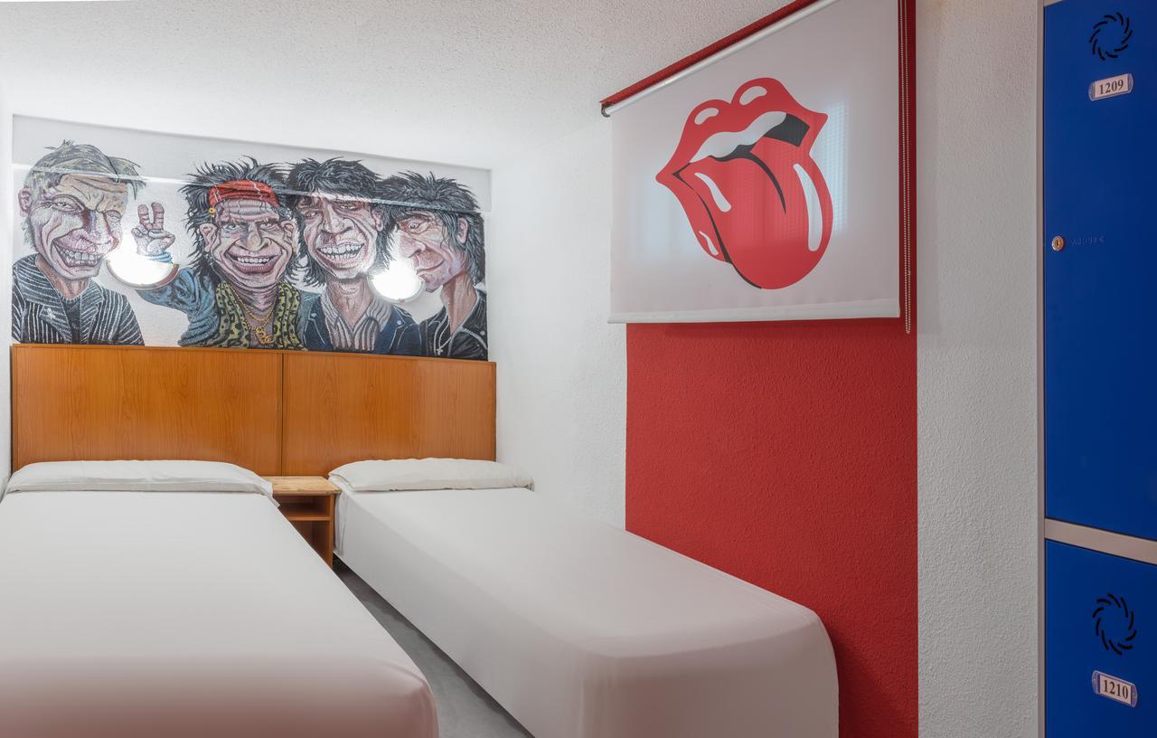 Hostel Bc *